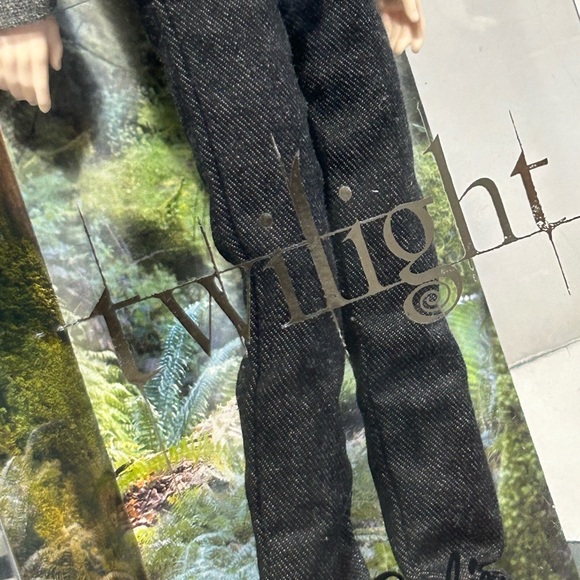 BARBIE Pink Label ~ Edward TWILIGHT Collectible Doll Mint in Box! - Picture 9 of 15